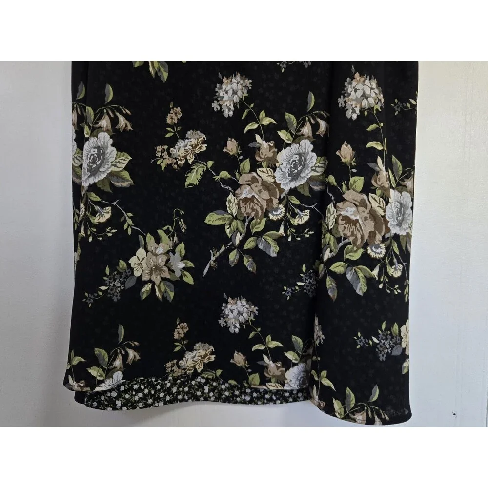 White Stag Skirt Womens XL Dark Floral Peasant Boho Festival Flower Cottagecore